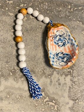 Blue crabs oyster beaded garland with tassel